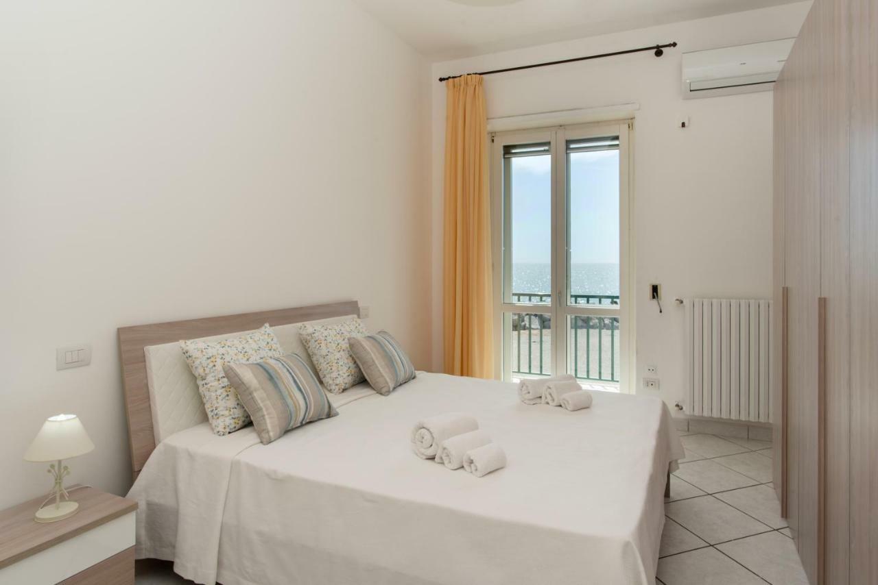 Dulce Mare Apartman Salerno Kültér fotó
