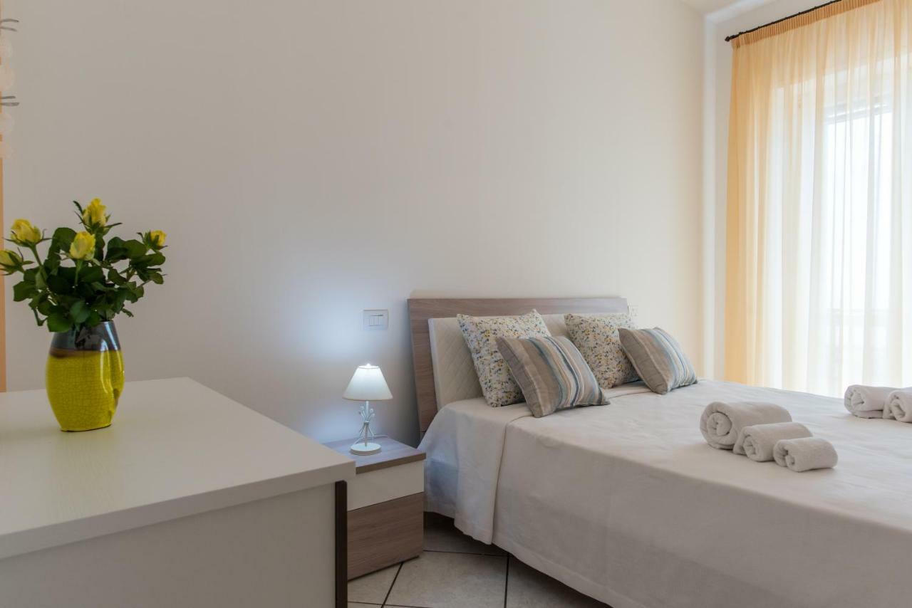 Dulce Mare Apartman Salerno Kültér fotó